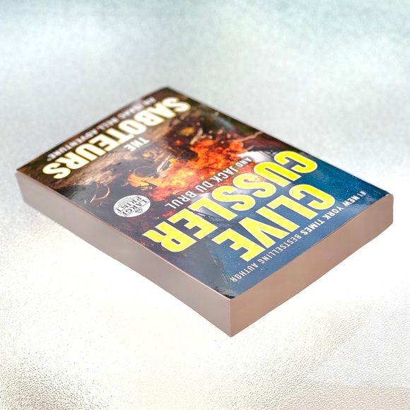 Clive Cussler “The Saboteurs” Large Print Softcover Book - Picture 4 of 5